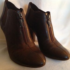 Donald J Pliner Brown Buffalo/Croc. Bootie Heel